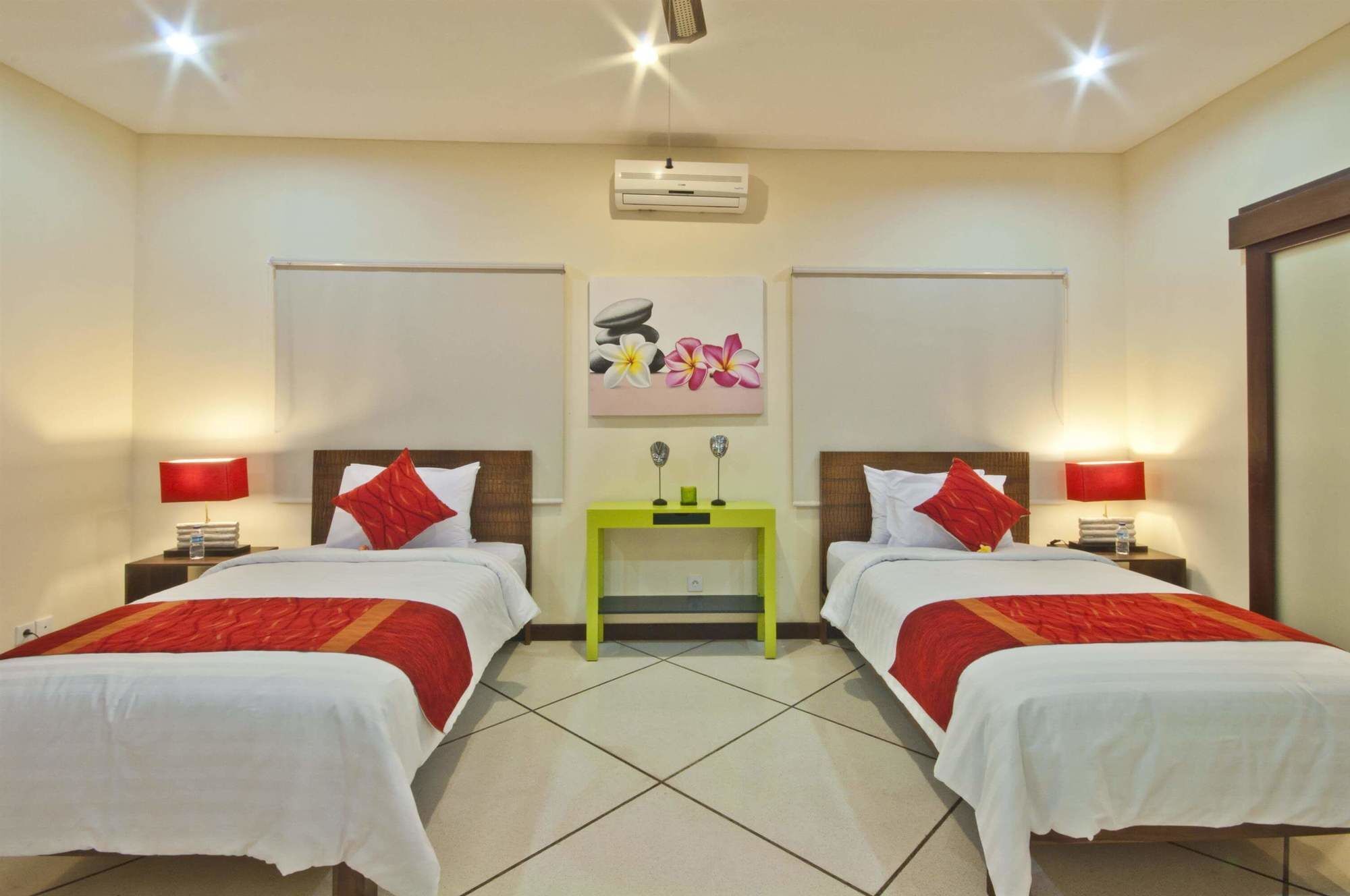 Gading * Seminyak (Bali)